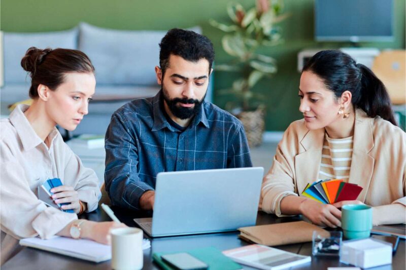 Formación de equipos de trabajo: cómo mejorar la eficacia y el trabajo en equipo