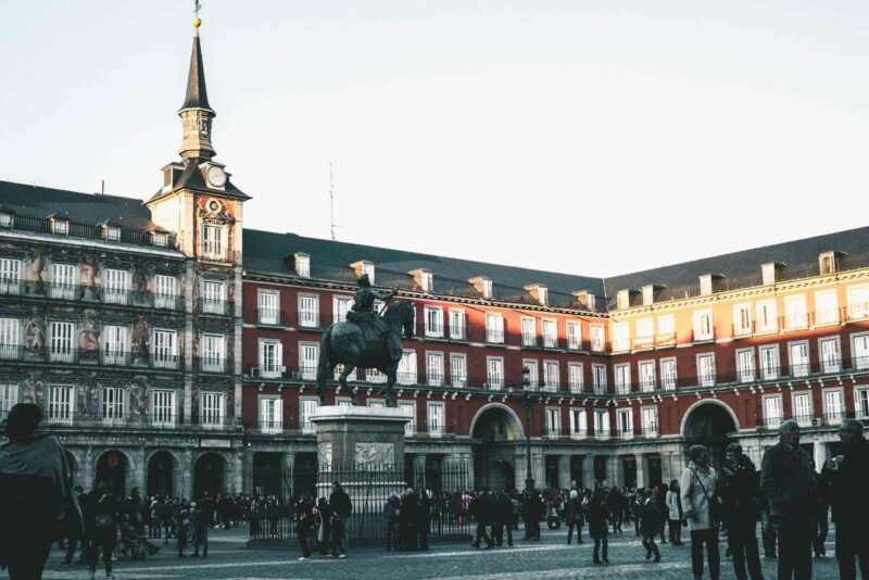 La Comunidad de Madrid vuelve a deflactar el IRPF en 2024: así te puede afectar