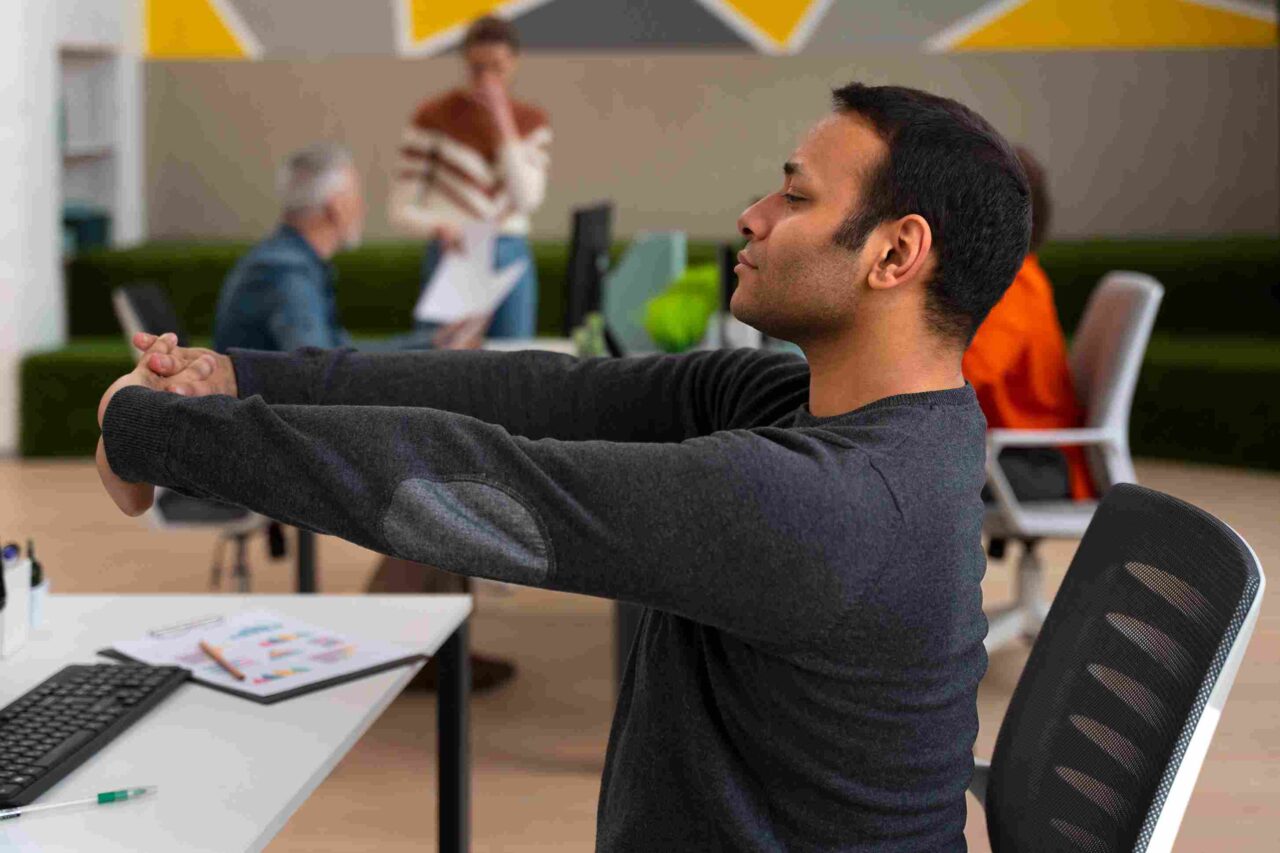 Imagen: las pausas activas en el trabajo son ampliamente recomendadas. Crédito: Freepik