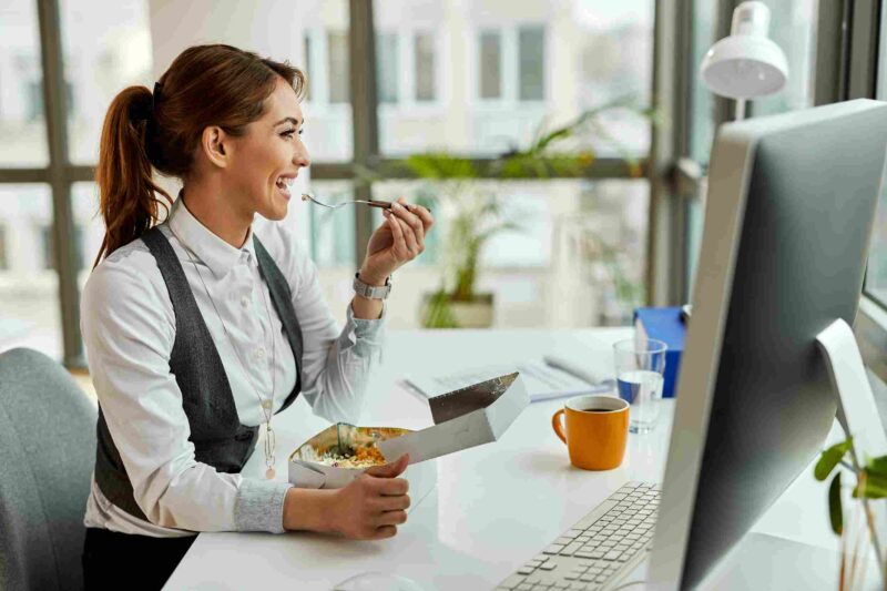 Tiempo para comer en el trabajo: ¿Cuántas horas o minutos me deben dar?