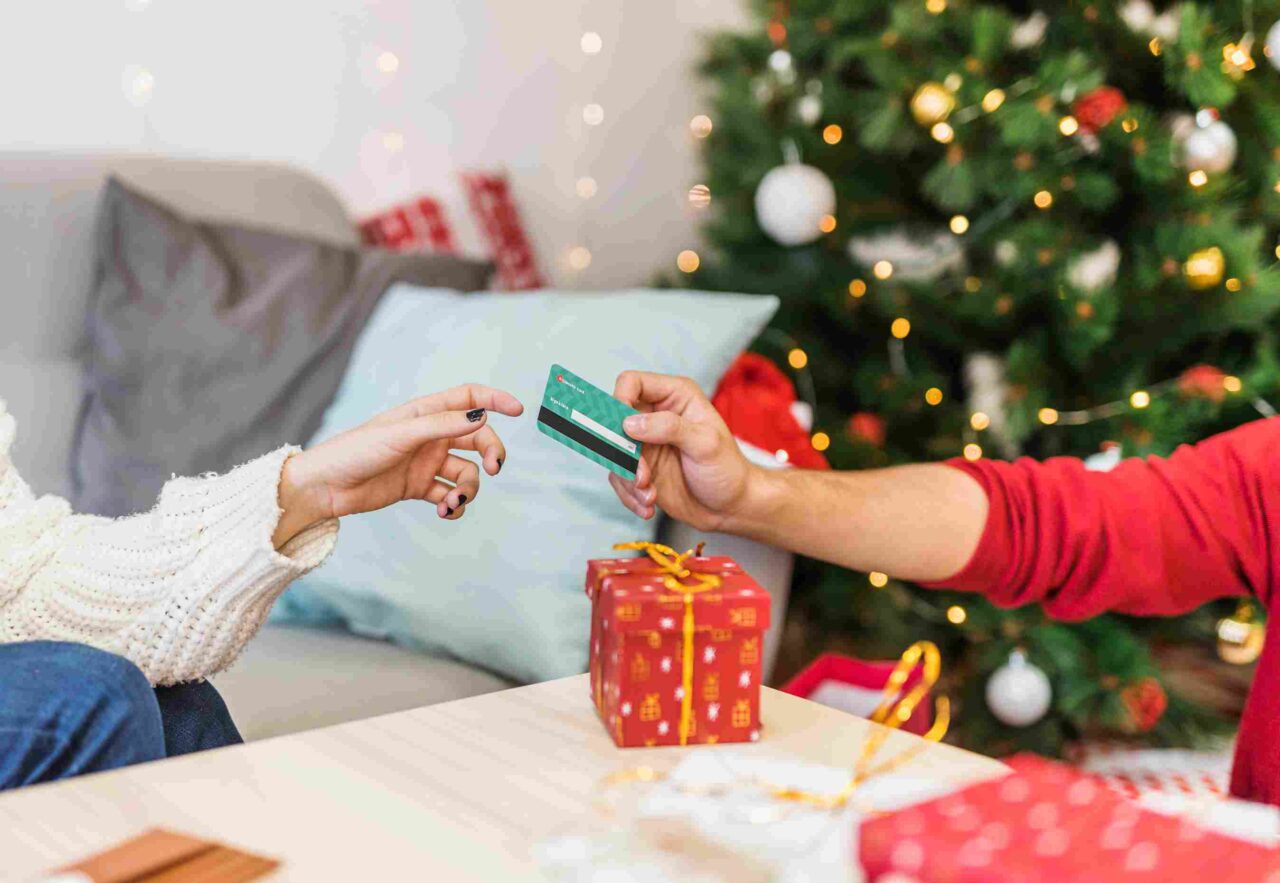 Imagen: el bono navideño es una ayuda y un reconocimiento para los empleados. Crédito: Freepik