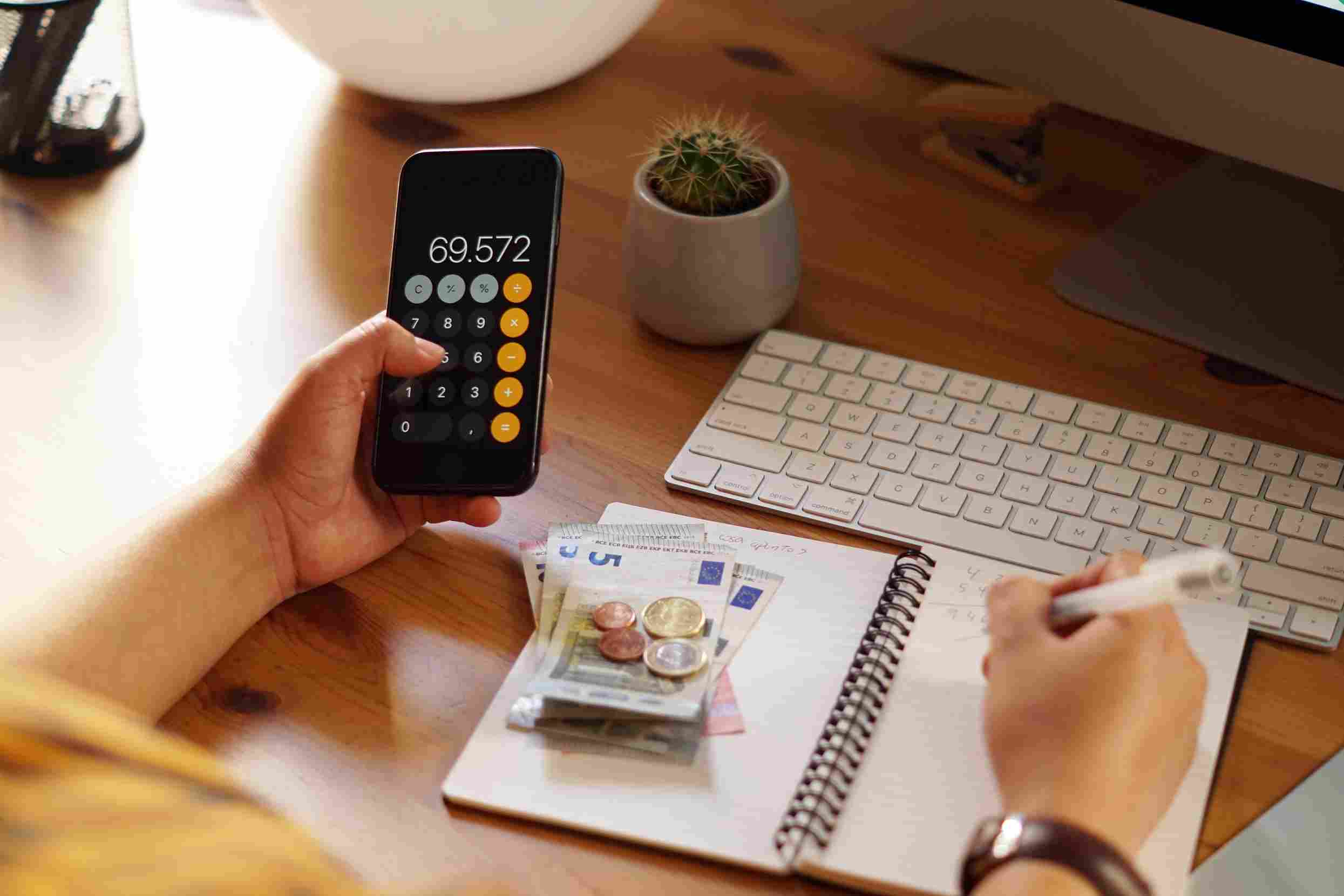 Imagen: un fondo de ahorro es ideal para fomentar una estabilidad financiera. Crédito: Freepik