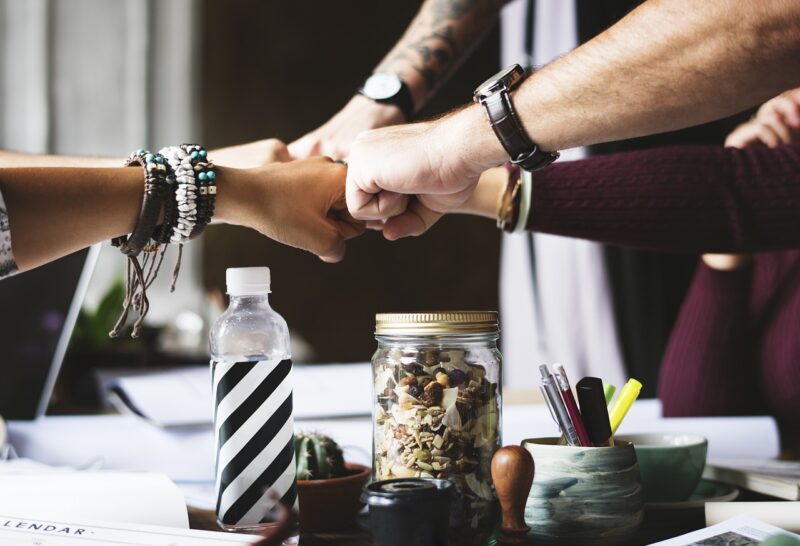 Cohesión grupal: fundamentos y estrategias para equipos de trabajo