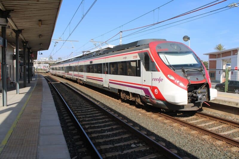 Precios del abono transporte de tren Cercanías y Media Distancia a partir de julio 2025